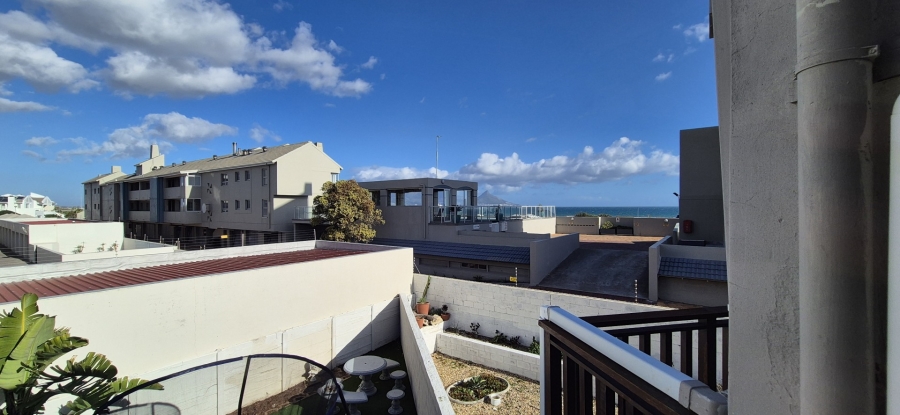 3 Bedroom Property for Sale in Waves Edge Western Cape